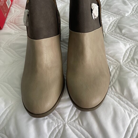 Lindsay Phillips Two Tone Ankle Boots Size 11  NWT - Picture 8 of 11